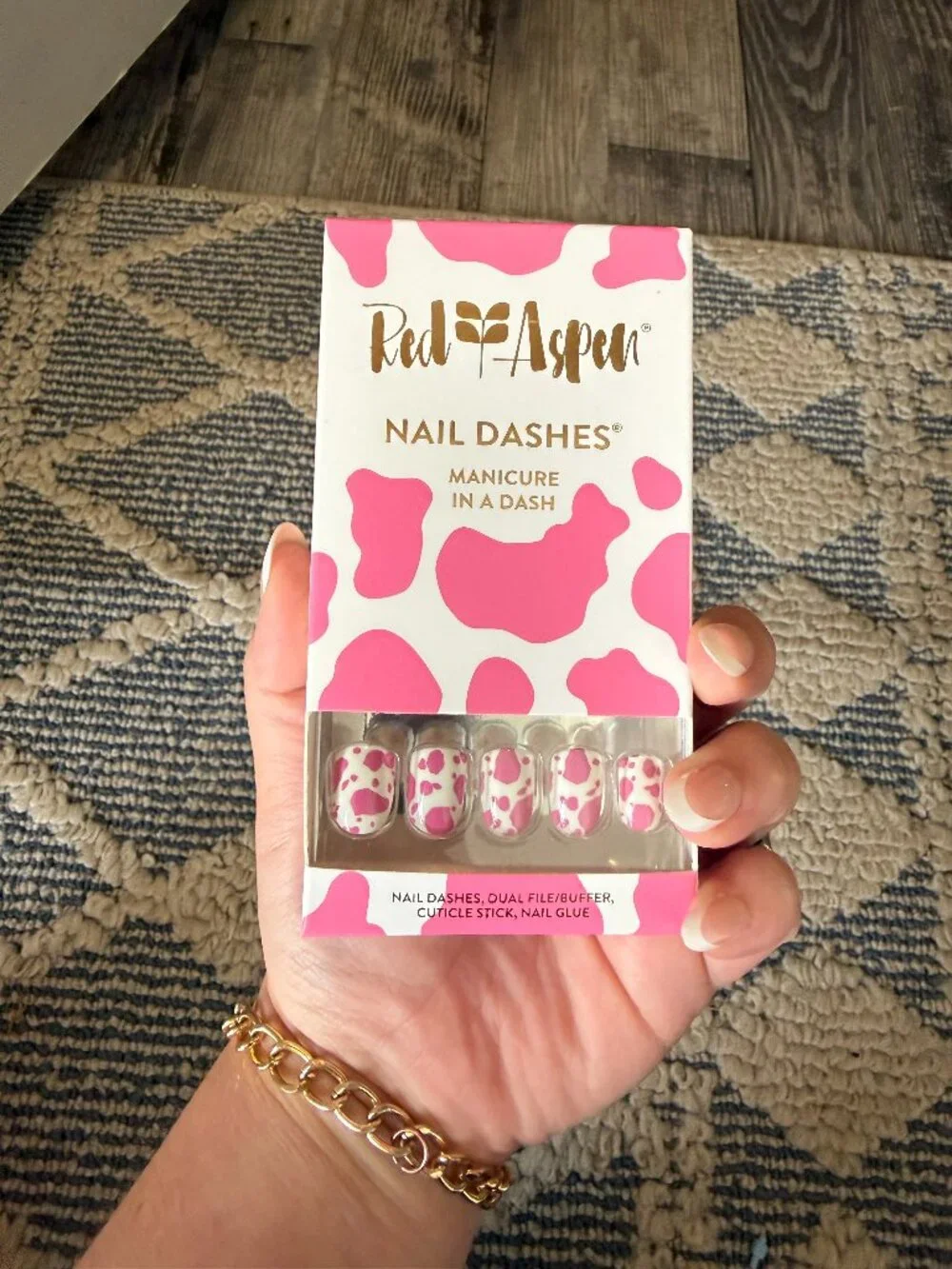 Red Aspen Press on Nails- NWT!